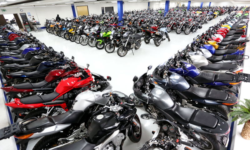 Occasion-Motorradhandel 1 - Moto Center Winterthur