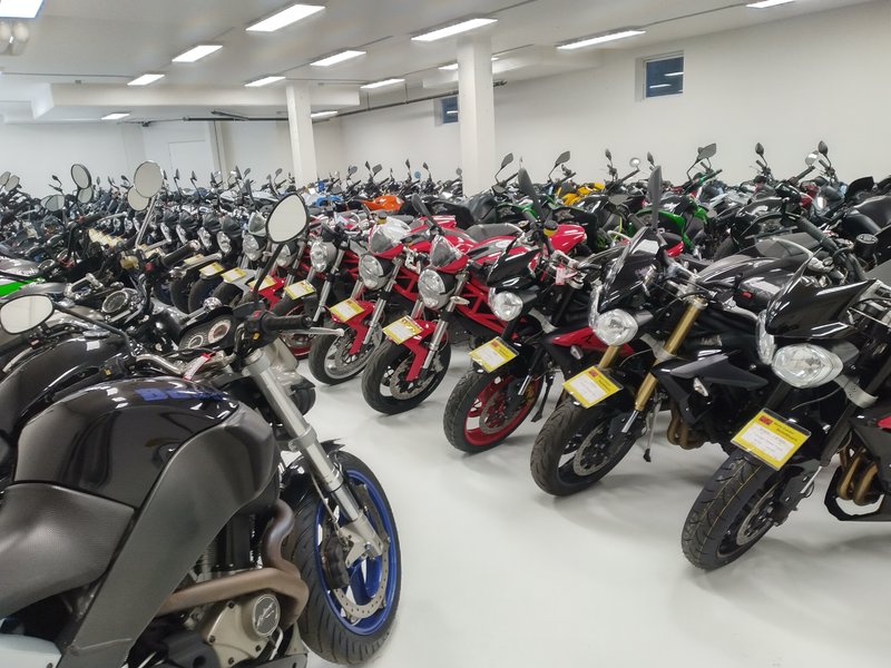 Occasion-Motorradhandel 20 - Moto Center Solothurn